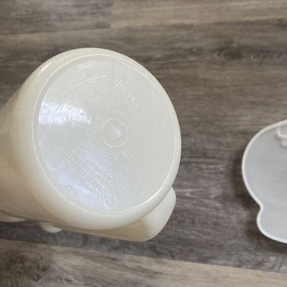 Vintage Tupperware 2 Quart Opaque Pitcher 129 With Lid And Flip Top 625 - Picture 6 of 6